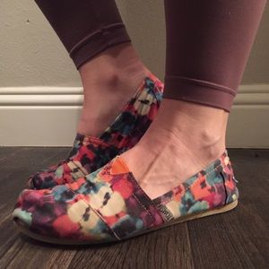 Toms Classic Pansy Floral Print